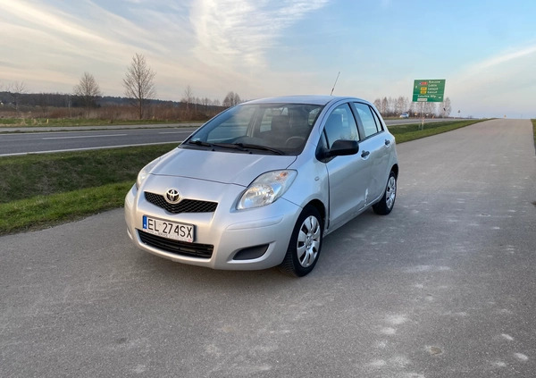 Toyota Yaris cena 8900 przebieg: 223400, rok produkcji 2010 z Wejherowo małe 137